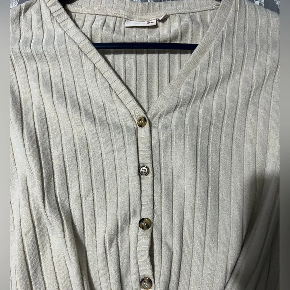 SO Small beige Sweater - Picture 1 of 5